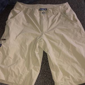 🔥🔥🔥Tan shorts. FREE GIFT WITH PURCHASE!